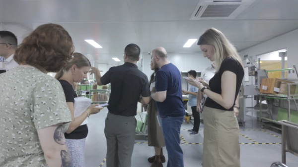 Électronique automobile européenne Visite d'un fournisseur européen d'électronique automobile à SprintPCB