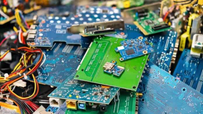 L'importance du recyclage des circuits imprimés&nbsp;: méthodes et avantages expliqués